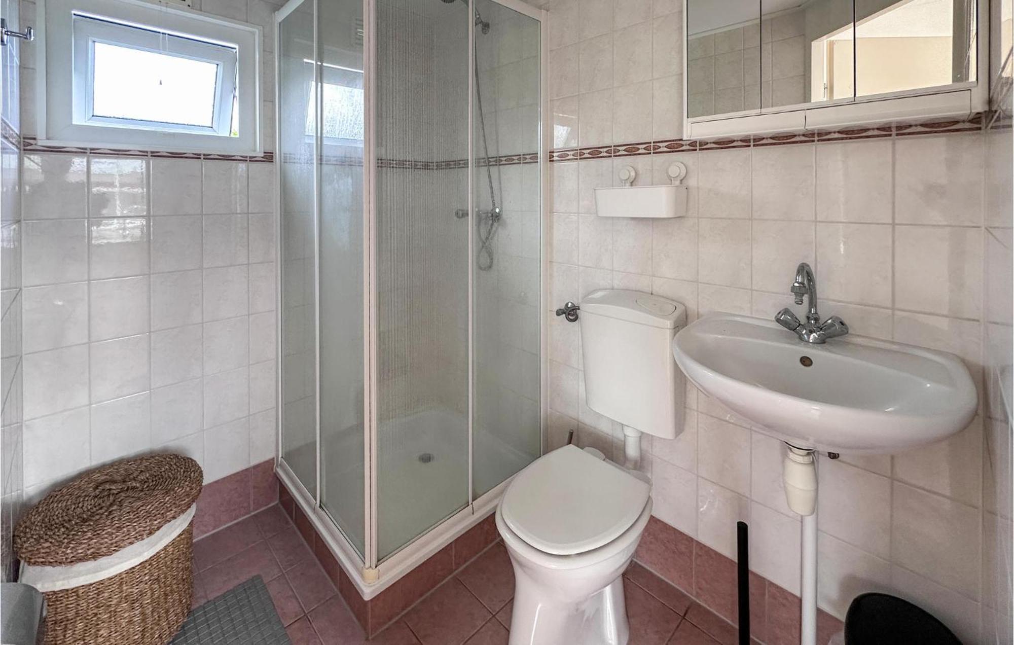 Lovely Home In Tzummarum With Wifi Экстерьер фото