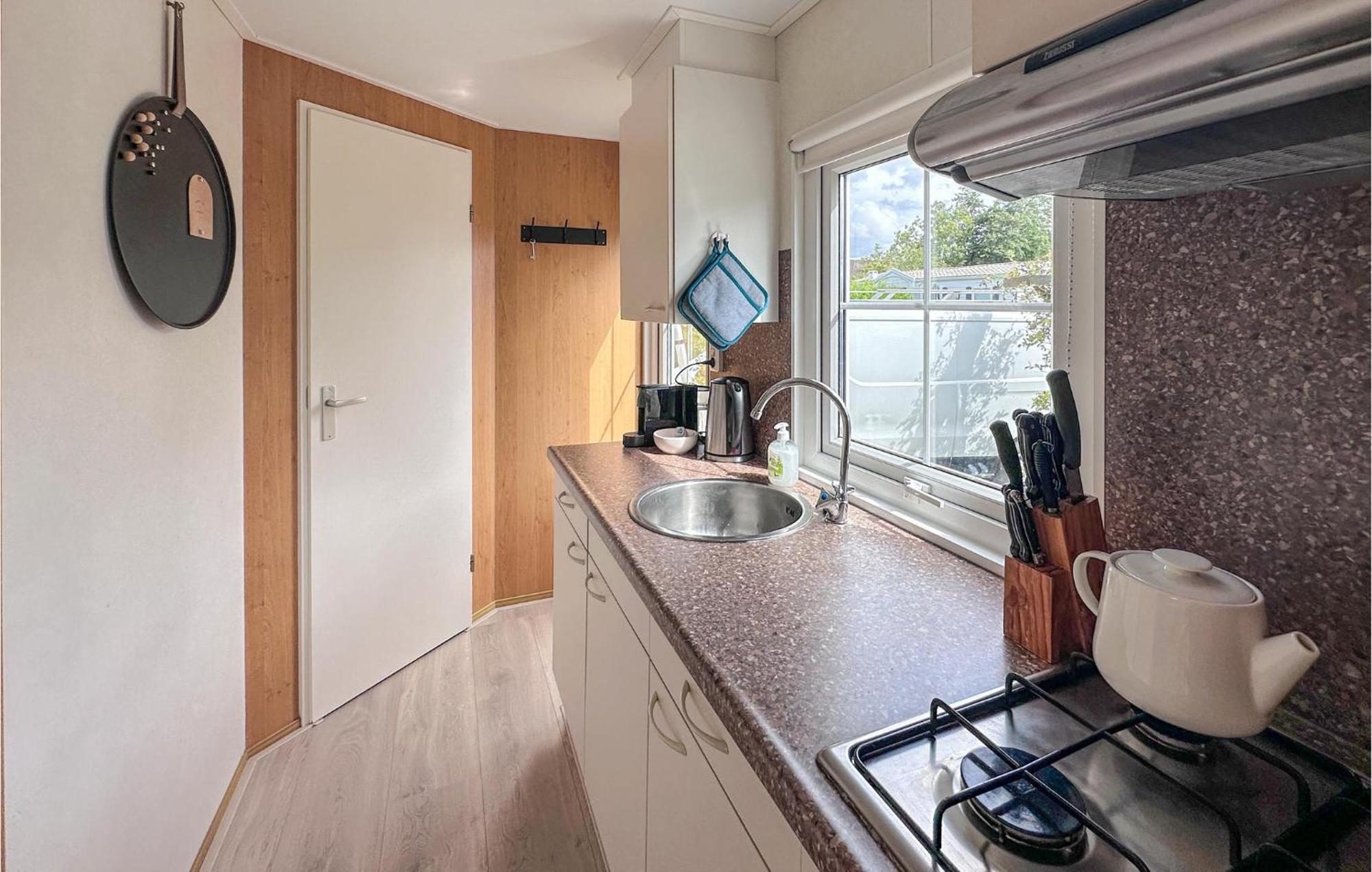 Lovely Home In Tzummarum With Wifi Экстерьер фото
